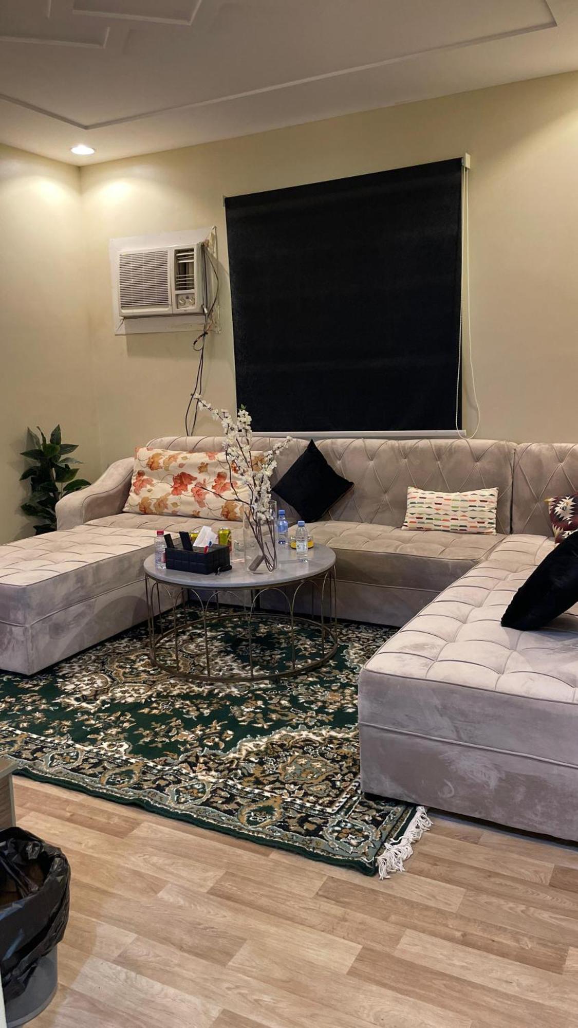 شقة الضباط, الملز - غرفتين وصالة Apartment *